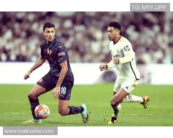 足球明星私下生活揭秘高清照片展现真实魅力与个性风采